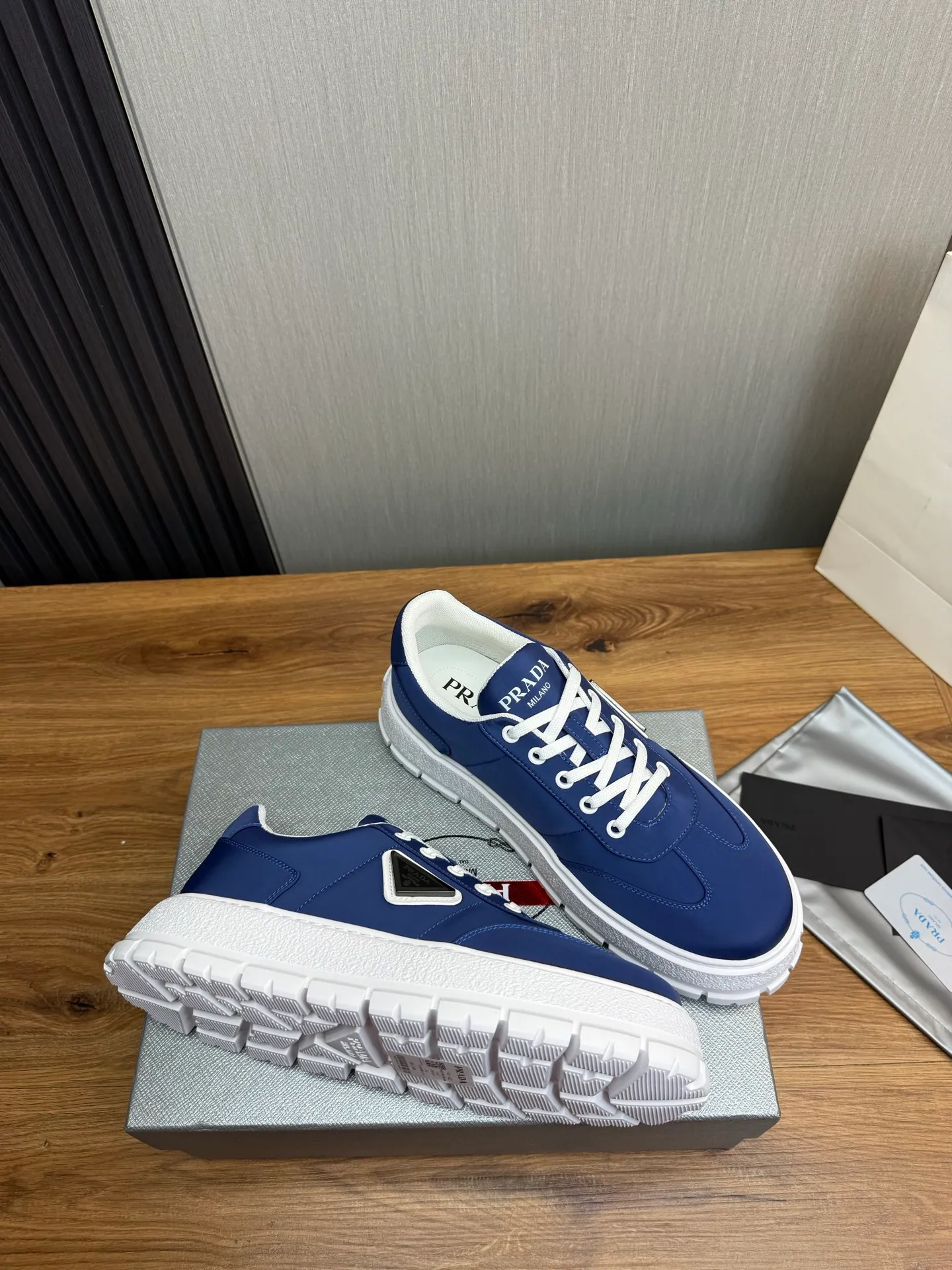Men's shoes 💰560💰 [PRADA] Popular men's shoes shipped 👏Official website synchronized ⬆️Original imported waterproof fabric + cowhide lining, 1⃣️:1⃣️reproduction, original sole, 38-45 (45. Customized, non-refundable)